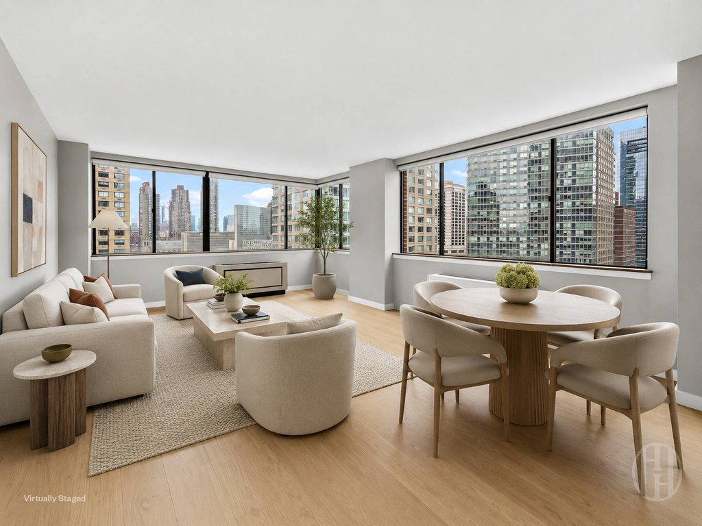 45 West 67th Street, Unit 19D