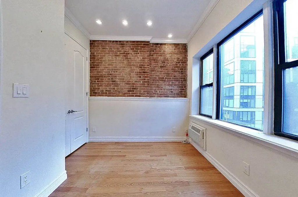 101 Lexington Avenue, Unit 2A photo 4