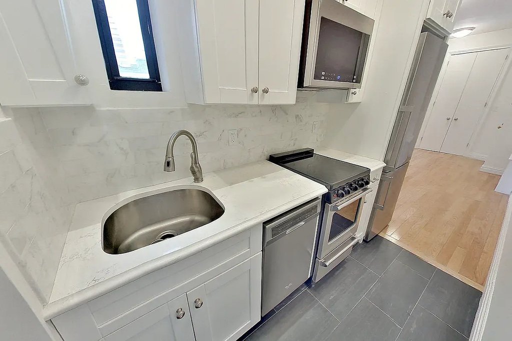 101 Lexington Avenue, Unit 4D photo 5
