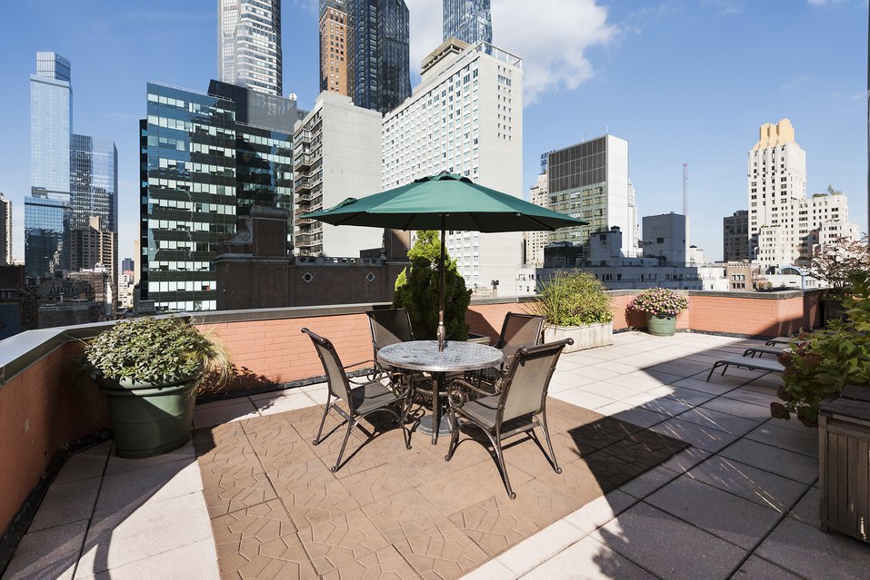 77 West 55th Street, Unit 12J photo 3
