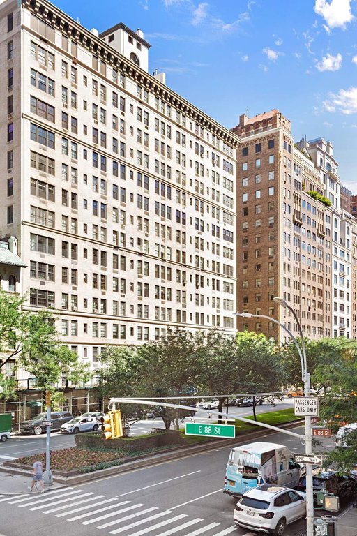 1075 Park Avenue, Unit 2D photo 13