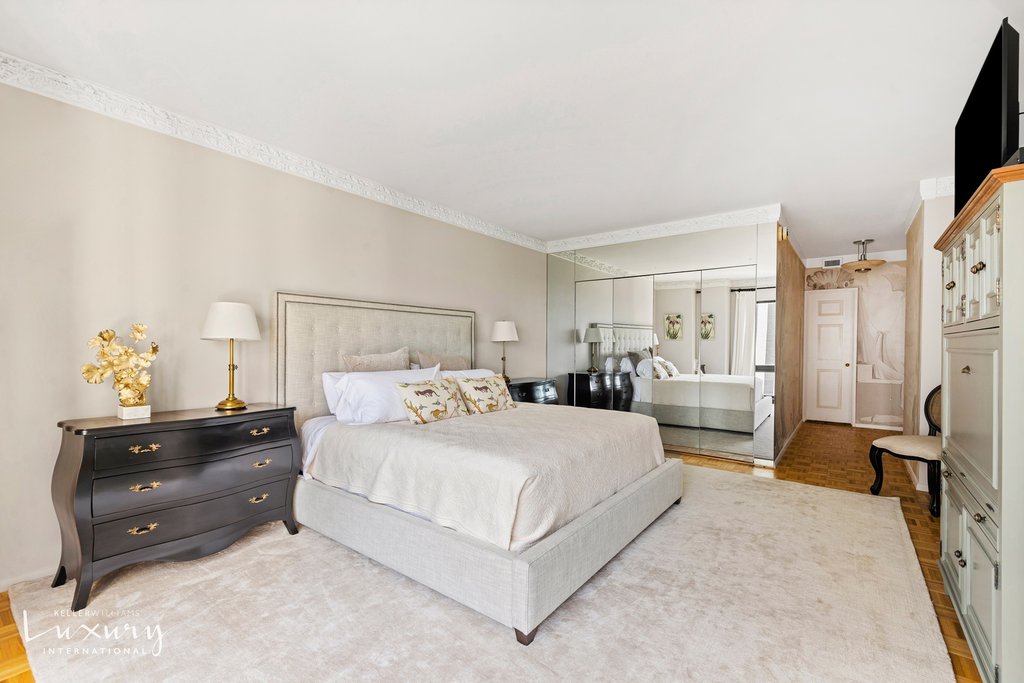 721 Fifth Avenue, Unit 37E photo 7