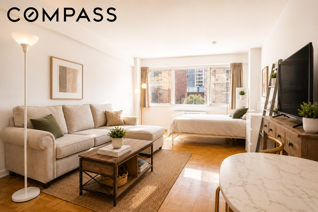 321 East 48th Street, Unit 8E photo 4