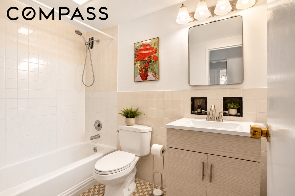 321 East 48th Street, Unit 8E photo 10
