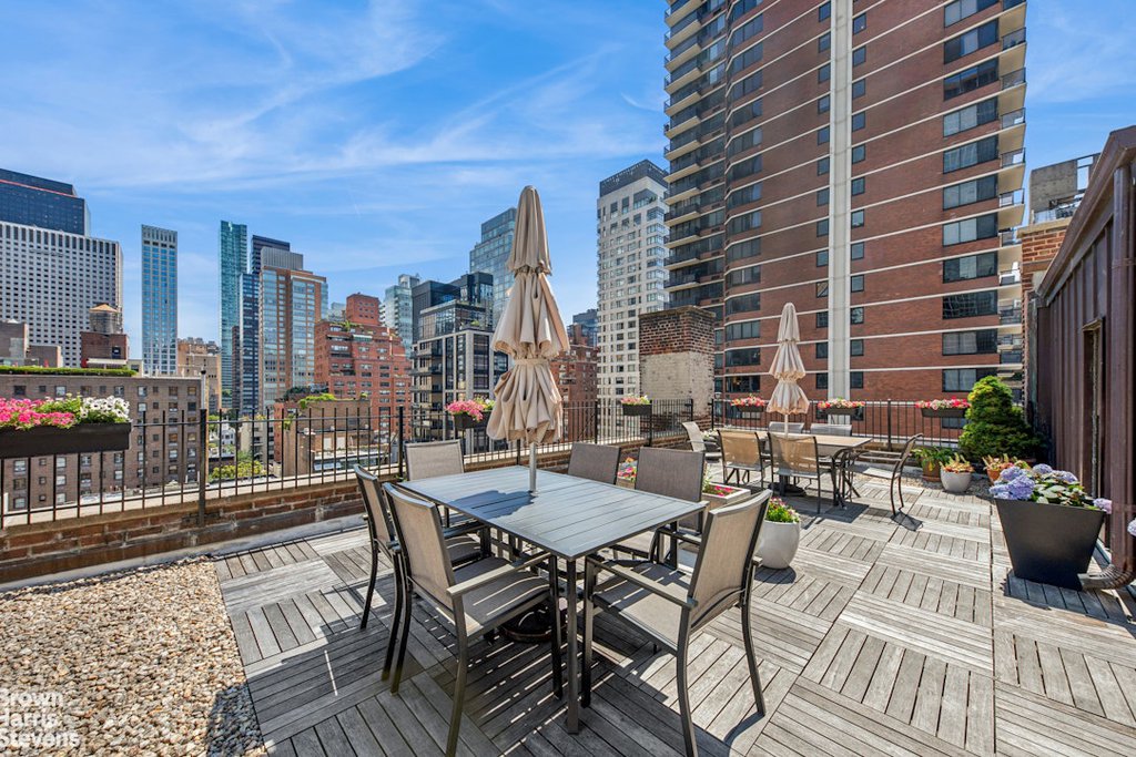 235 East 49th Street, Unit 5B photo 10