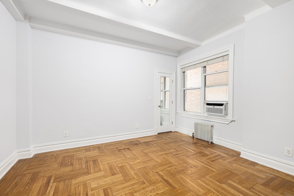 25 West 64th Street, Unit 1C photo 3