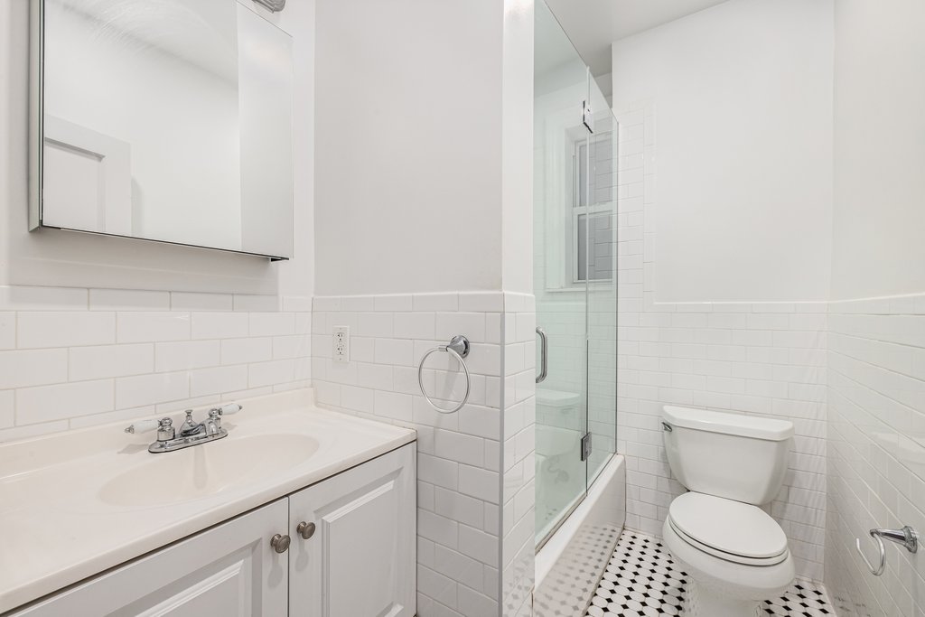 25 West 64th Street, Unit 1C photo 4