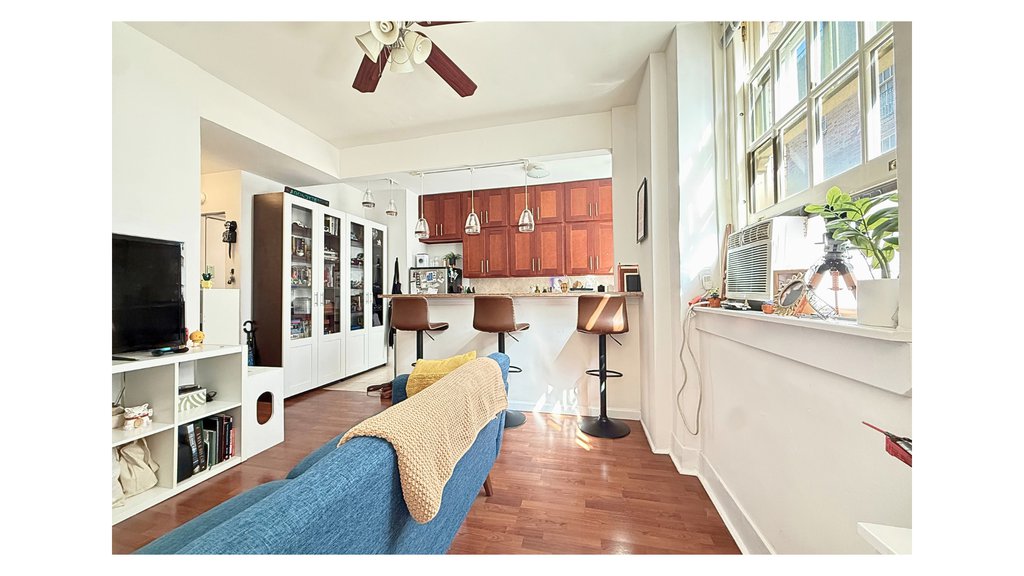 516 East 78th Street, Unit 4G
