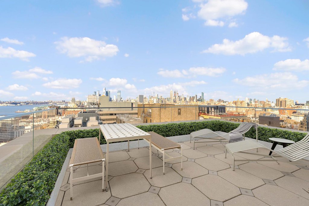 110 Charlton Street, Unit PHC