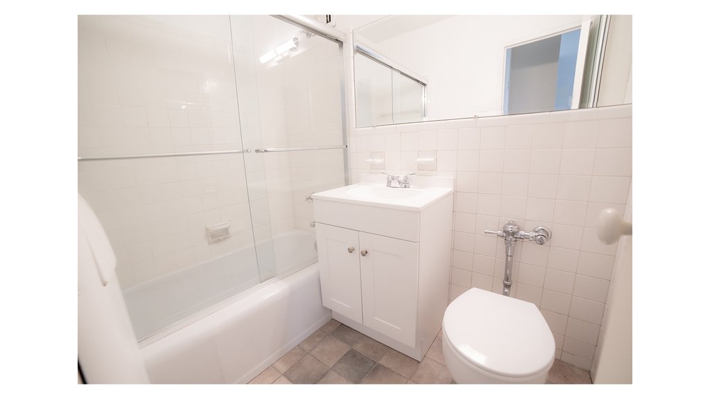 2575 Palisade Avenue, Unit 11J photo 7