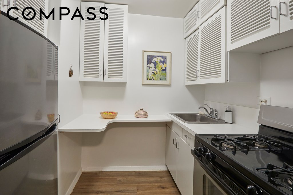 411 East 57th Street, Unit 7C photo 4