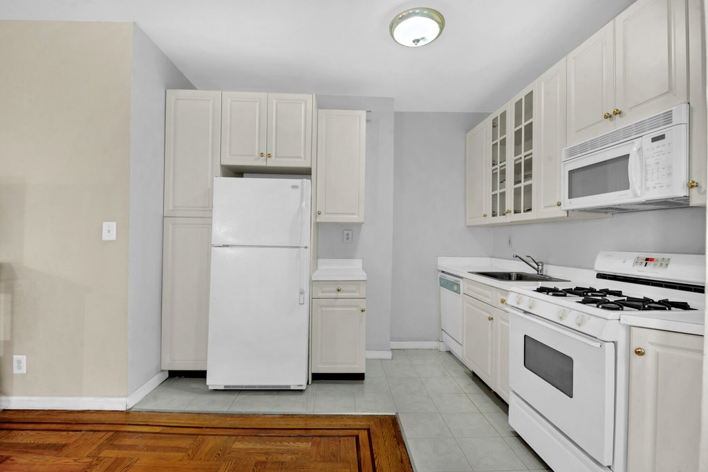 7101 Shore Road, Unit 3A photo 2