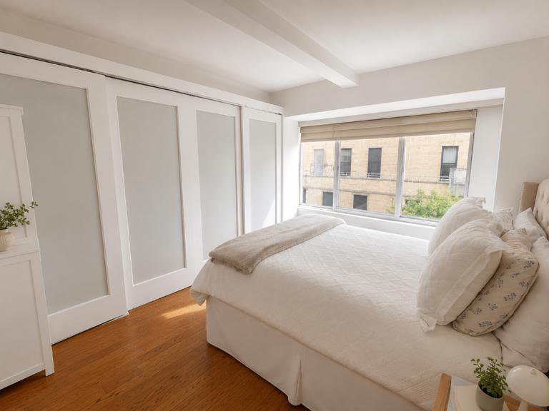 240 East 55th Street, Unit 11G photo 2