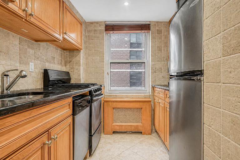 240 East 55th Street, Unit 11G photo 6