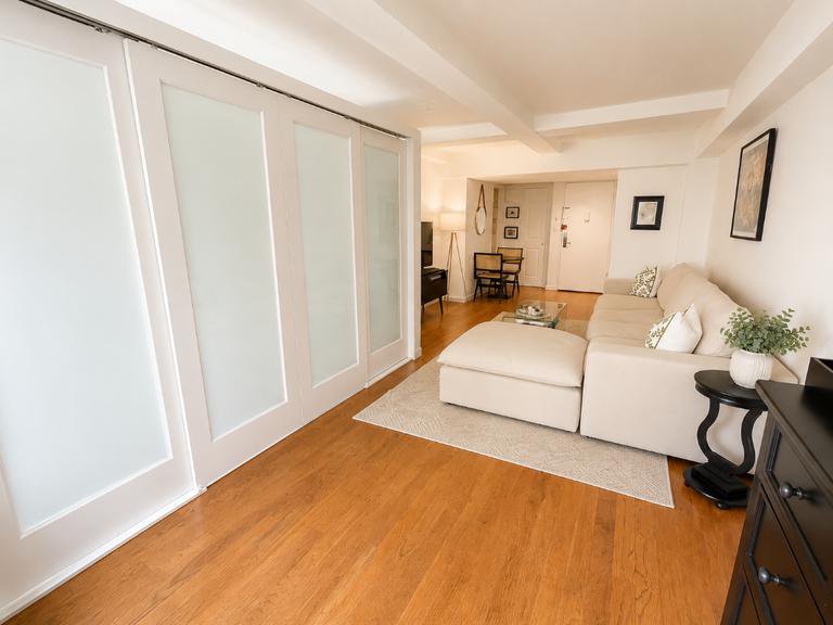 240 East 55th Street, Unit 11G photo 8