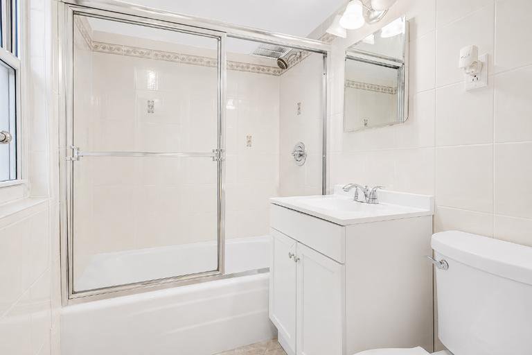 240 East 55th Street, Unit 11G photo 9