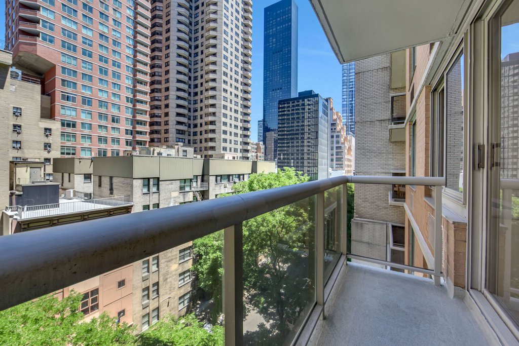 234 East 46th Street, Unit 703 photo 8