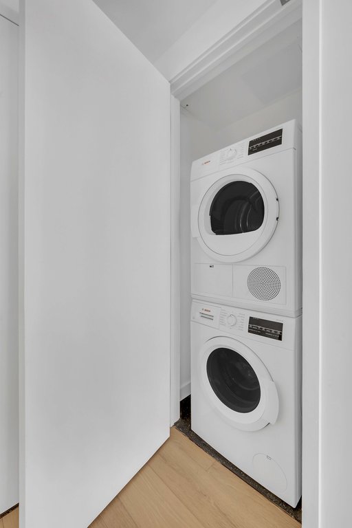 234 East 46th Street, Unit 703 photo 9