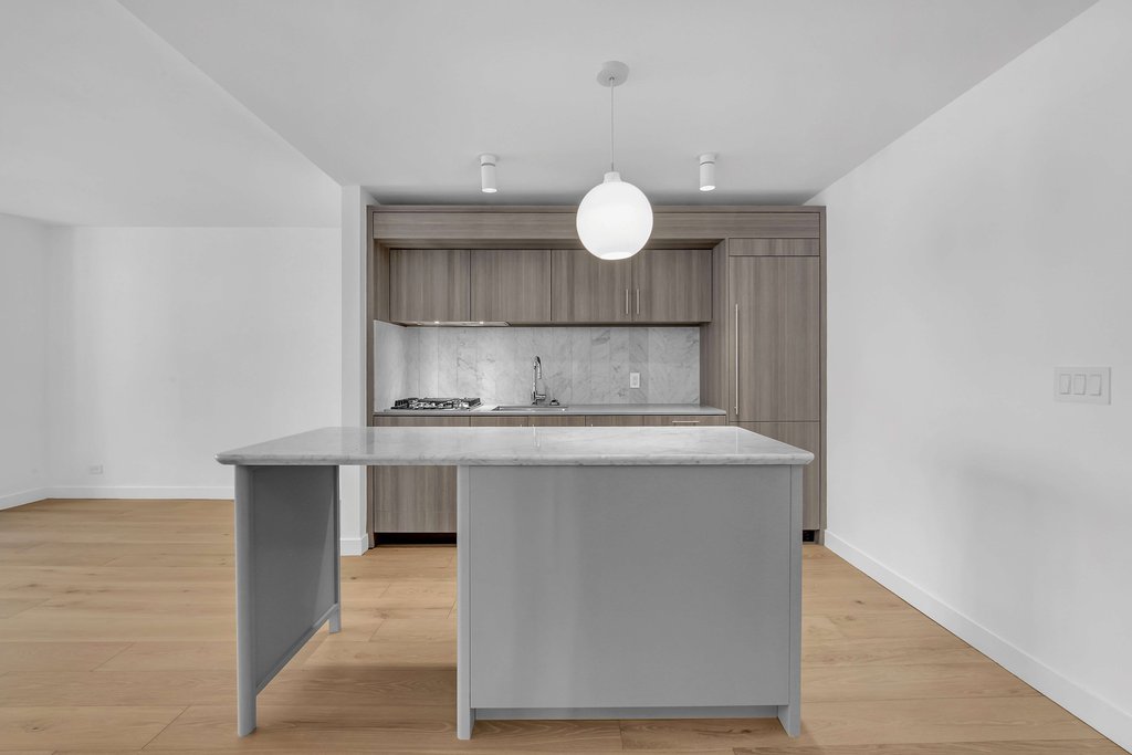 234 East 46th Street, Unit 703 photo 10