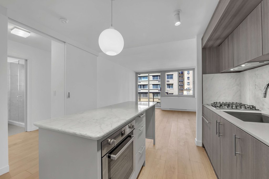 234 East 46th Street, Unit 703 photo 14