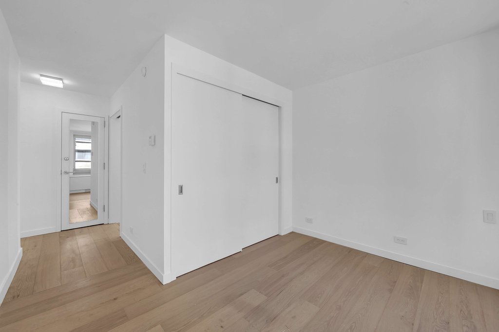 234 East 46th Street, Unit 703 photo 16