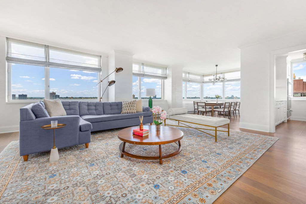 100 Riverside Boulevard, Unit 27B