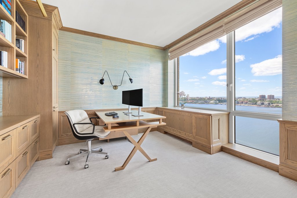 100 Riverside Boulevard, Unit 27B photo 10