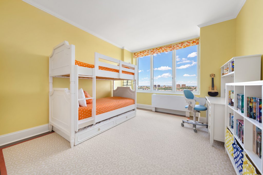 100 Riverside Boulevard, Unit 27B photo 11