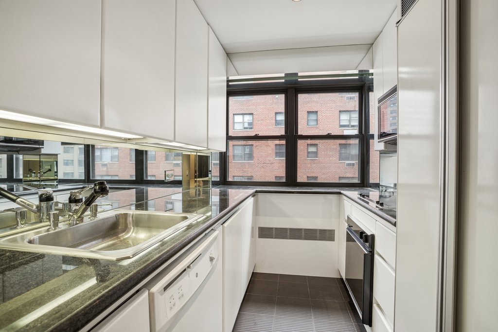181 East 73rd Street, Unit 11D photo 7