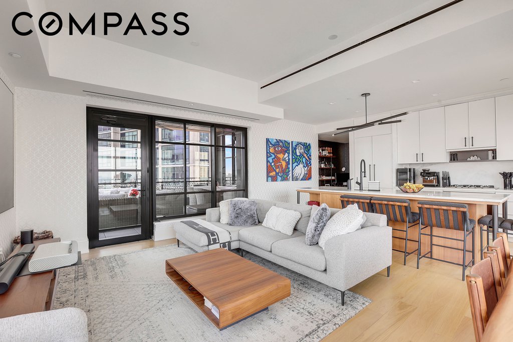 25 Park Row, Unit 33C photo 4