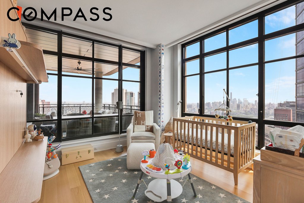 25 Park Row, Unit 33C photo 10