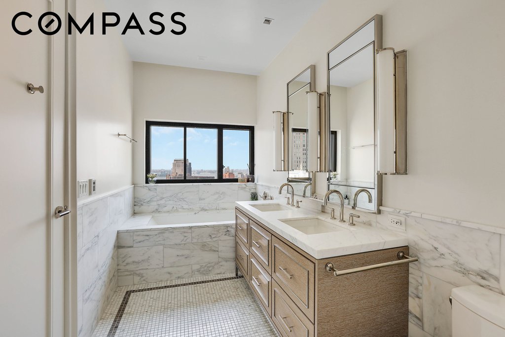 25 Park Row, Unit 33C photo 12