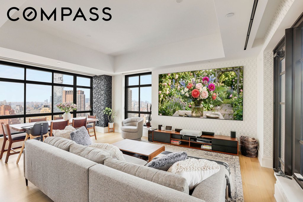 25 Park Row, Unit 33C photo 3