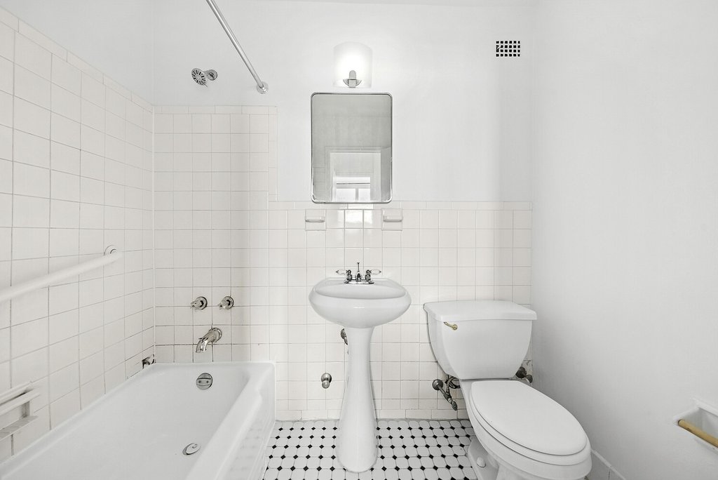 333 East 14th Street, Unit 10A photo 4