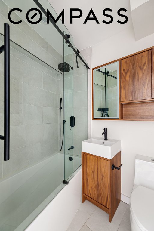 33 Greenwich Avenue, Unit 2M photo 6
