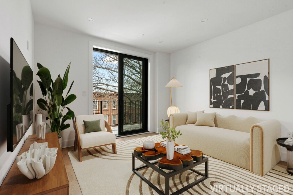726 Madison Street, Unit 4R