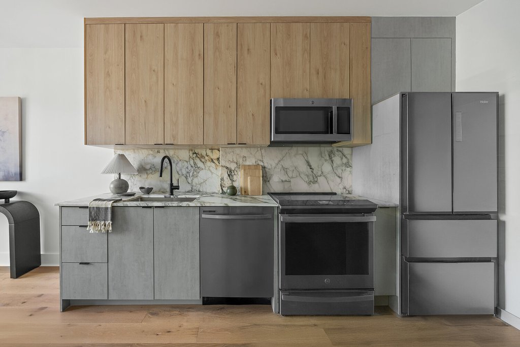 726 Madison Street, Unit 4R photo 3