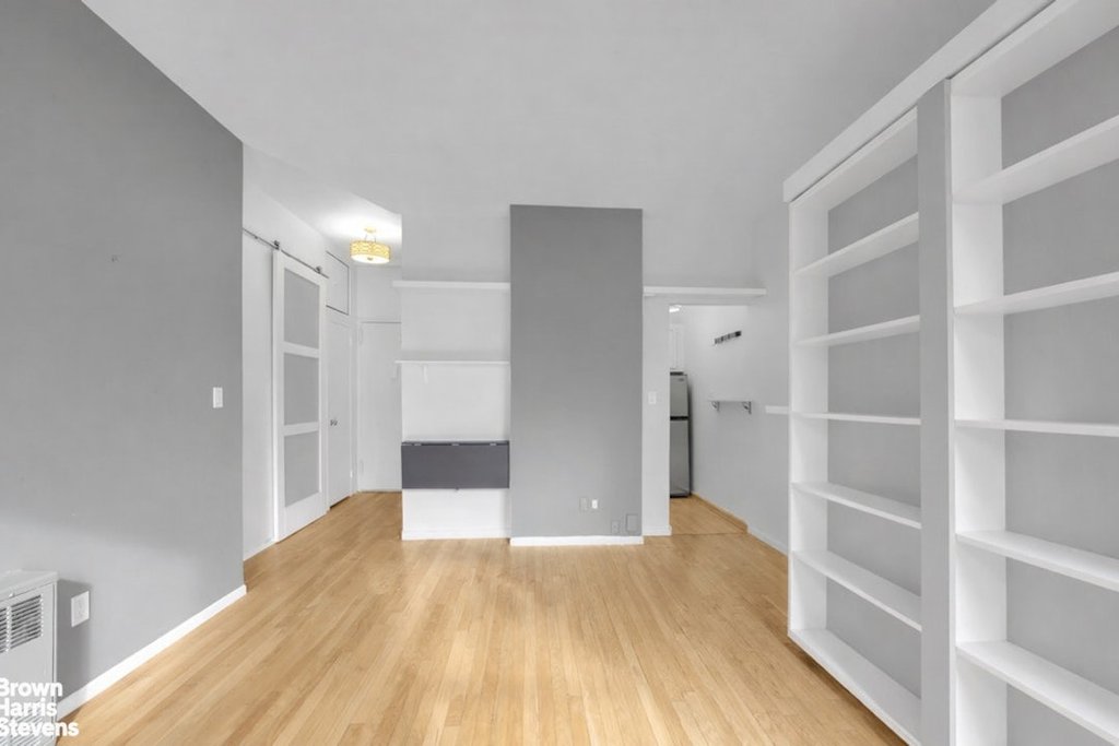 399 East 78th Street, Unit 4B photo 2