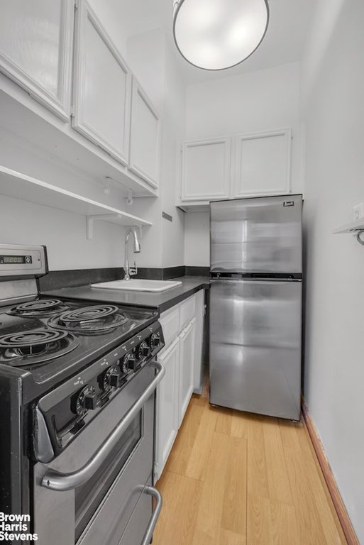 399 East 78th Street, Unit 4B photo 3
