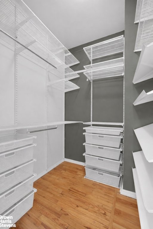 399 East 78th Street, Unit 4B photo 4