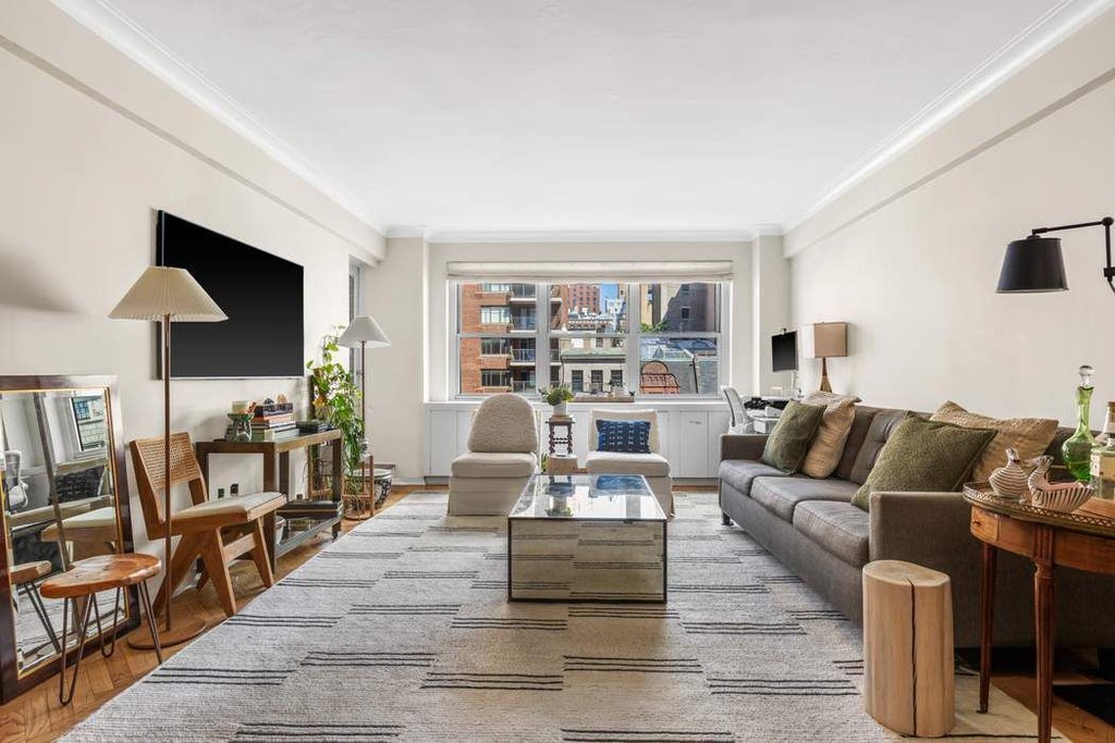 710 Park Avenue, Unit 7B