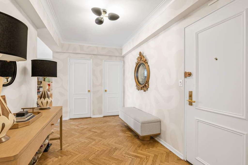 710 Park Avenue, Unit 7B photo 2