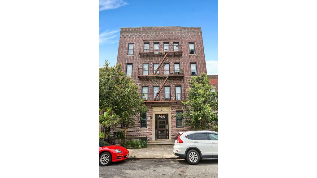 626 Lincoln Place, Unit 1C photo 7