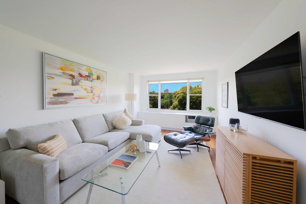 1270 Fifth Avenue, Unit 8R
