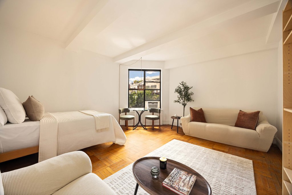 225 Central Park West, Unit 412