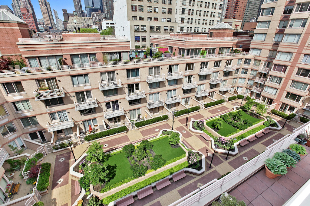 350 West 50th Street, Unit 24D photo 15