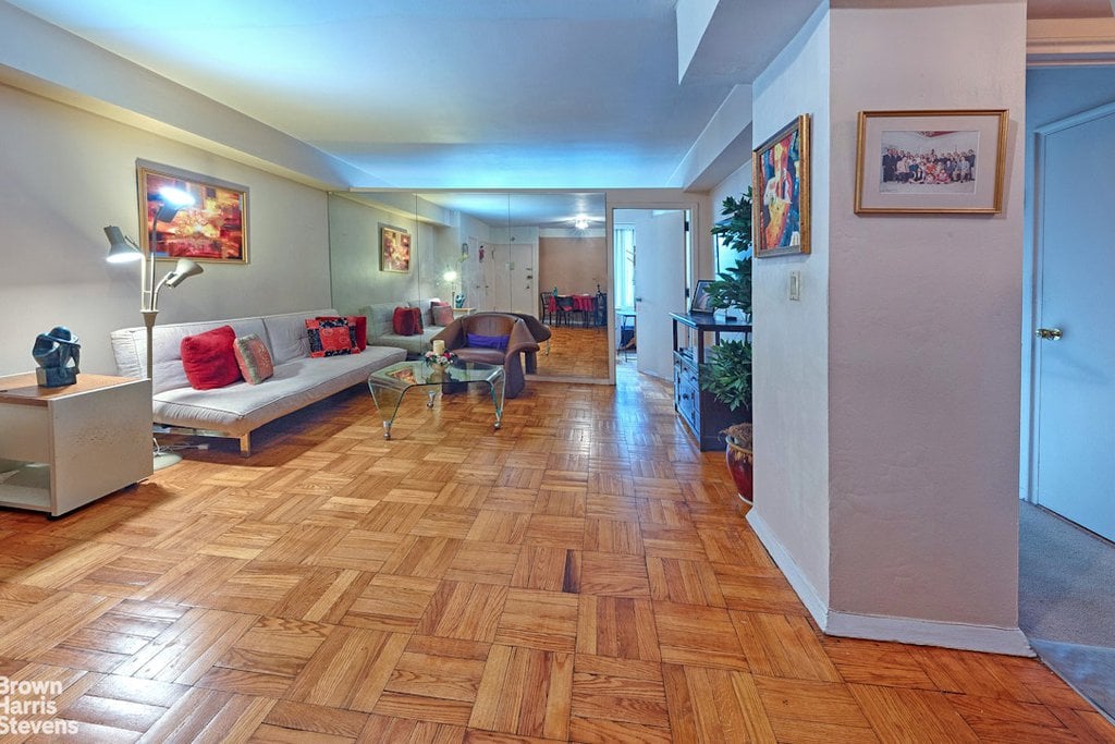 225 East 46th Street, Unit 10H