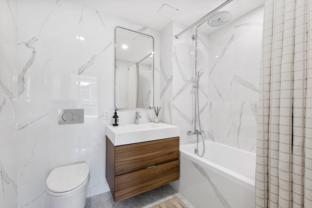 78-29 Austin Street, Unit 404 photo 9