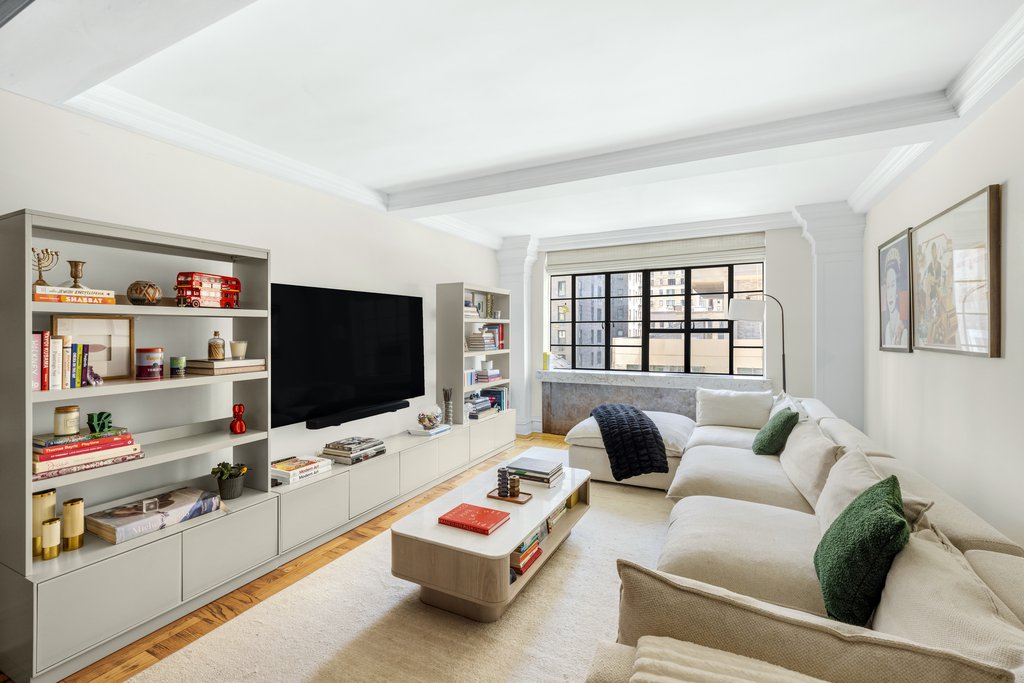110 East 87th Street, Unit 6A