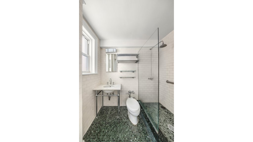 110 East 87th Street, Unit 6A photo 5